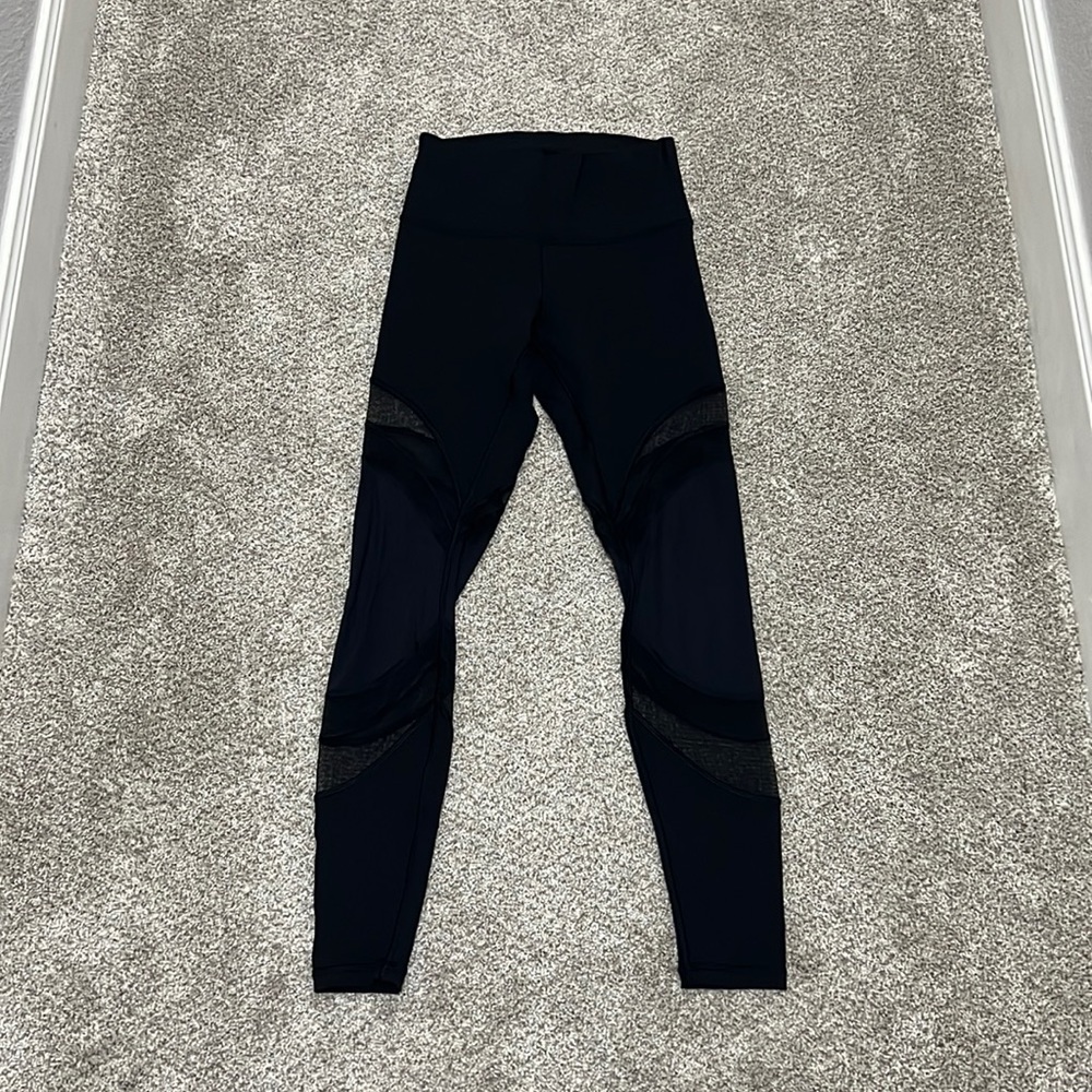 EUC Black Lululemon Sheer ZigZag Leggings Size 6